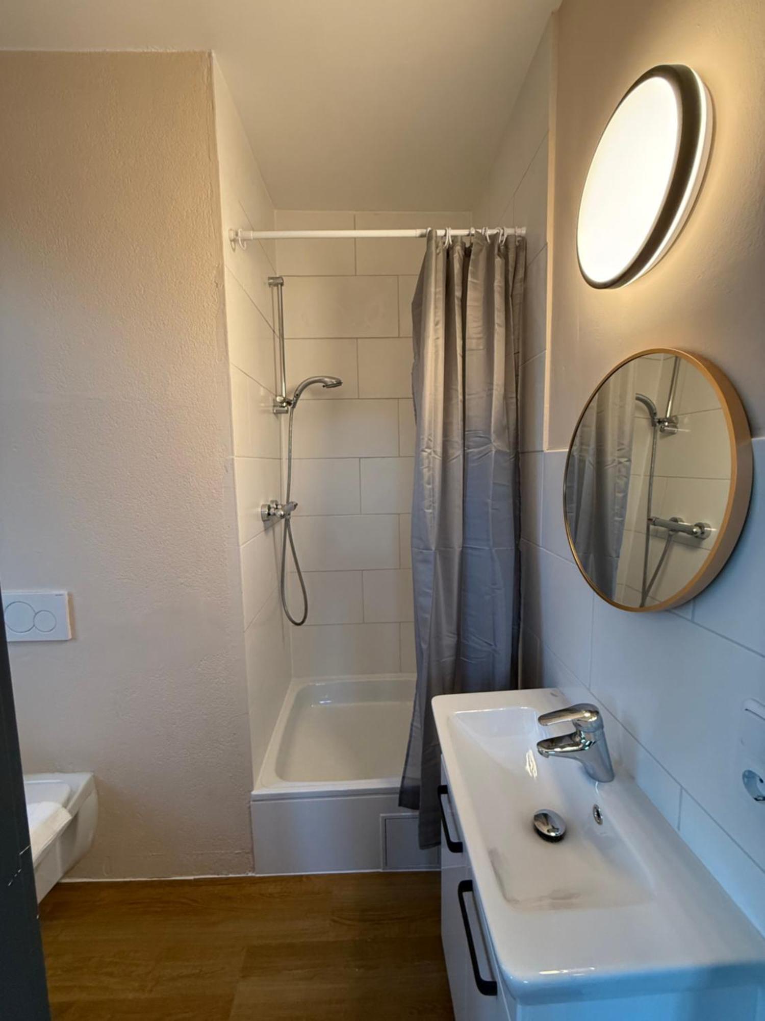 Crown Living Villa Blumenau Studios, Smarttv, Parkplatz Lustenau Exterior foto