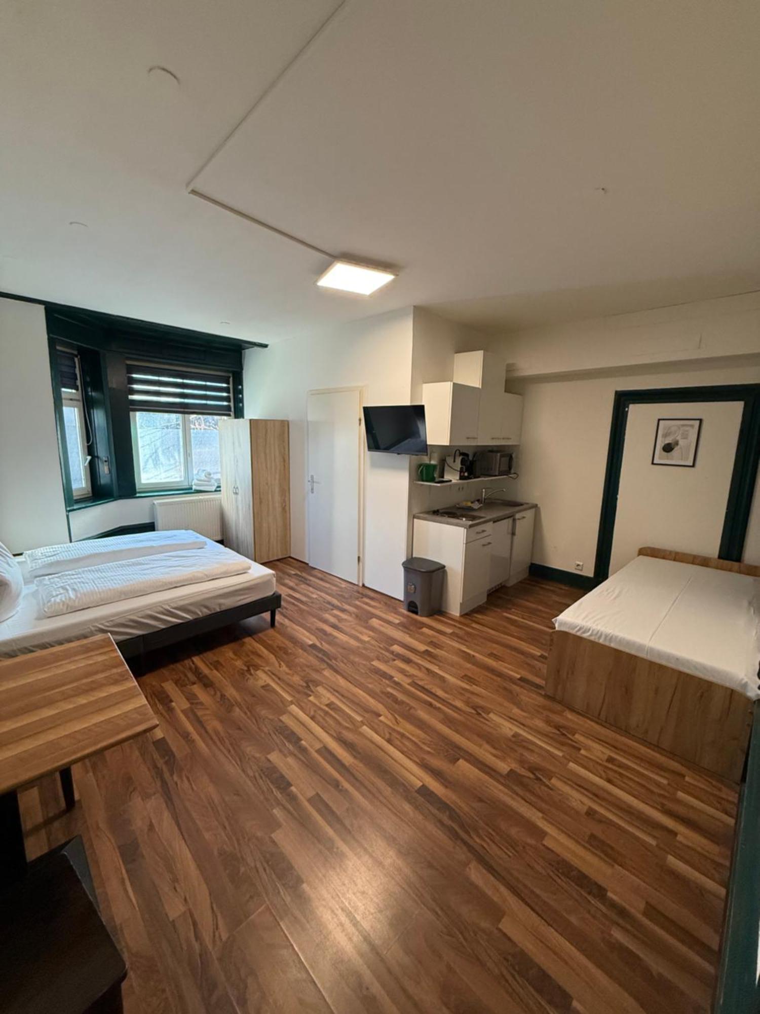 Crown Living Villa Blumenau Studios, Smarttv, Parkplatz Lustenau Exterior foto