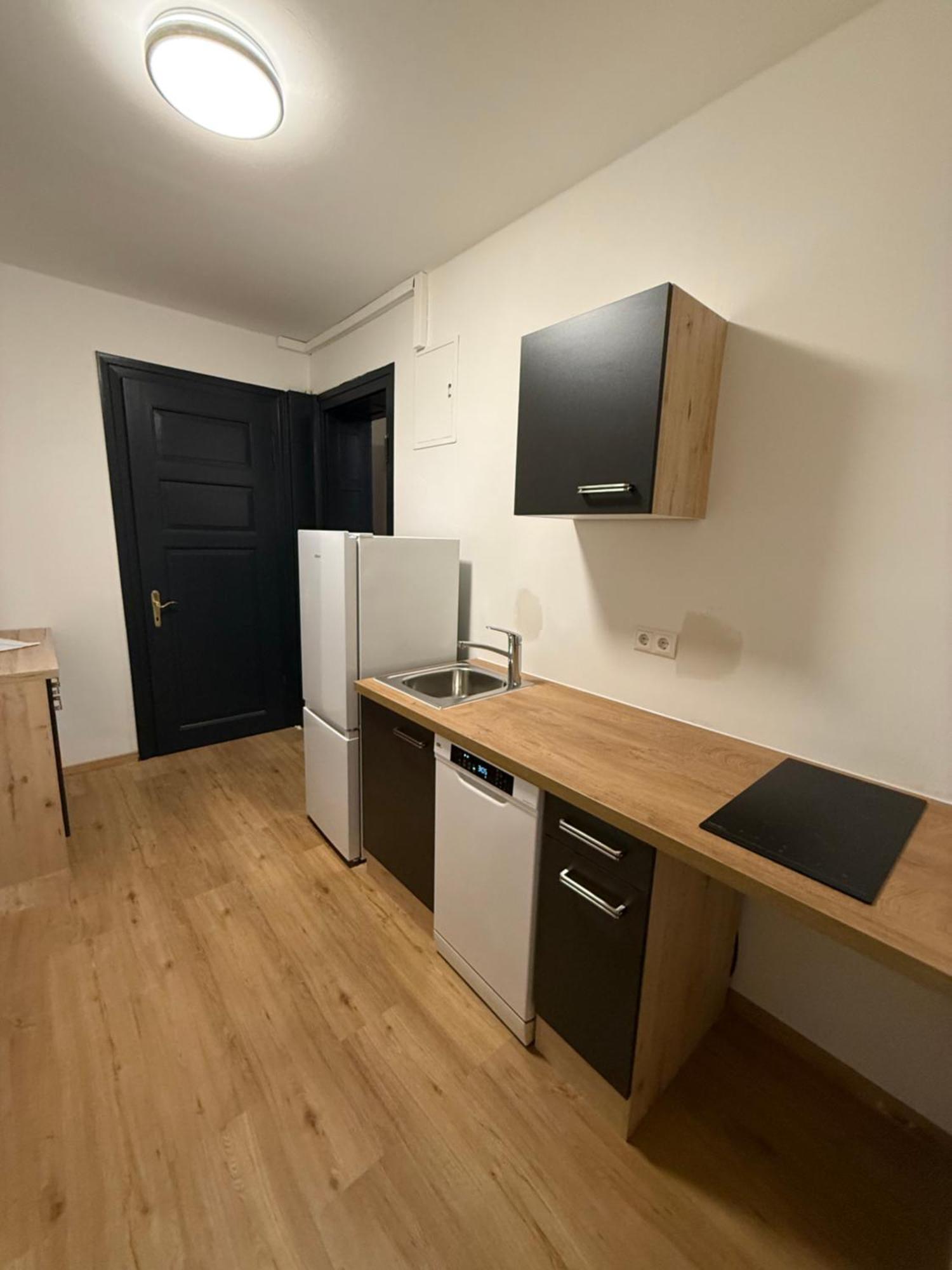 Crown Living Villa Blumenau Studios, Smarttv, Parkplatz Lustenau Exterior foto