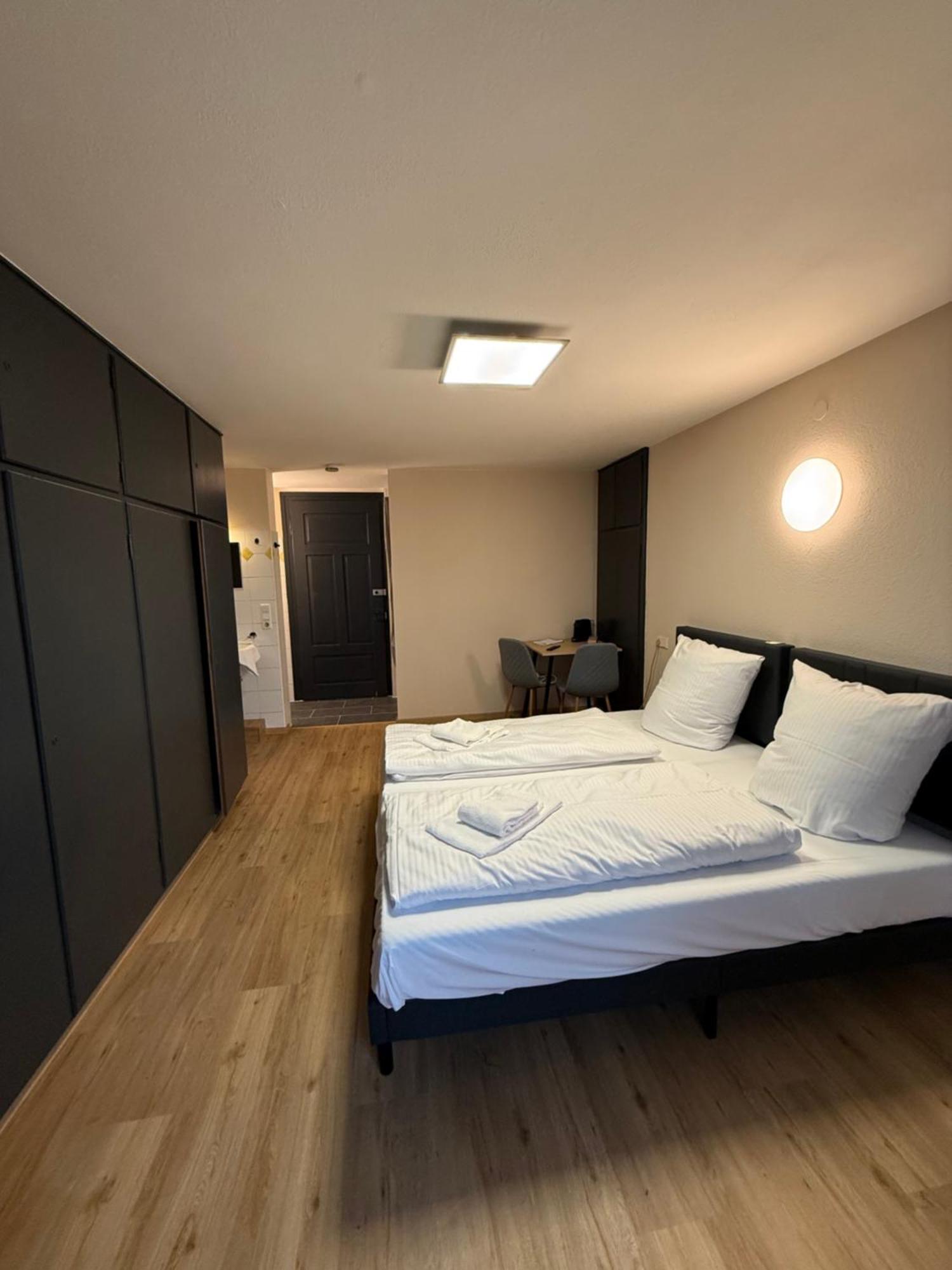 Crown Living Villa Blumenau Studios, Smarttv, Parkplatz Lustenau Exterior foto